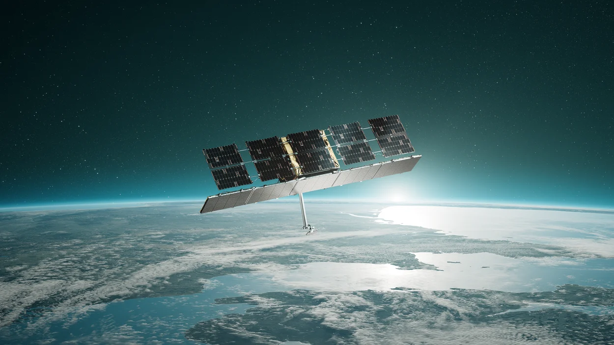 Cosmos 2612 και τι πραγματικά δείχνει η κοντινή προσέγγιση στο ICEYE
